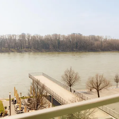 Eurovea 2 Waterfront Lägenhet *