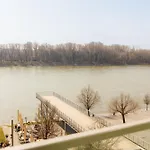 Eurovea 2 Waterfront Apartment *