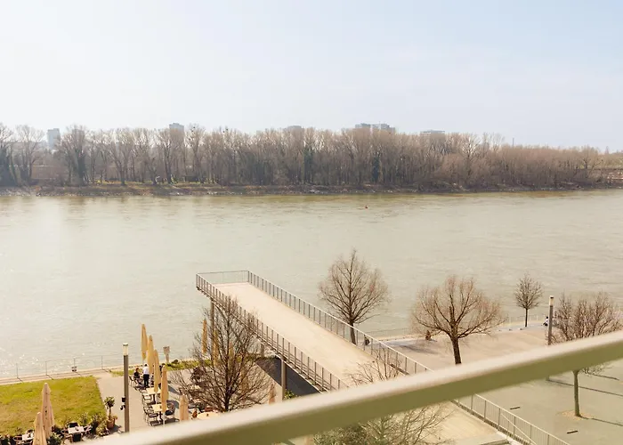 Eurovea 2 Waterfront Apartament *